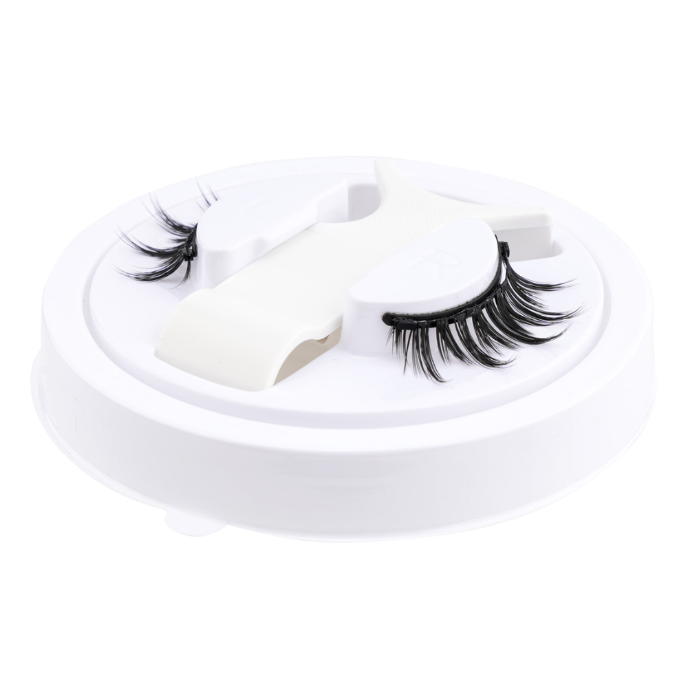 Chic und Stil | Reusable Magnetic Eyelashes and Tweezers Set – No Glue Required