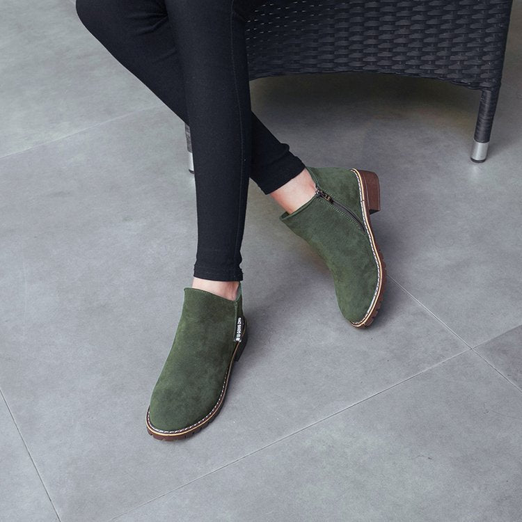 Bottines pour femmes en daim doux avec un talon bloc stable Chic und Stil