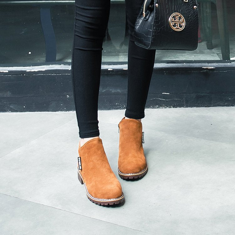 Bottines pour femmes en daim doux avec un talon bloc stable Chic und Stil