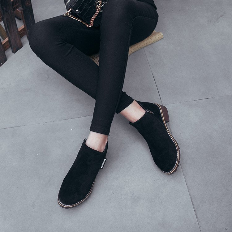Bottines pour femmes en daim doux avec un talon bloc stable Chic und Stil