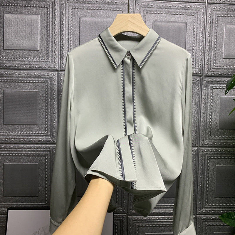 Blouse élégante à boutons pour femmes avec garniture décorative Chic und Stil