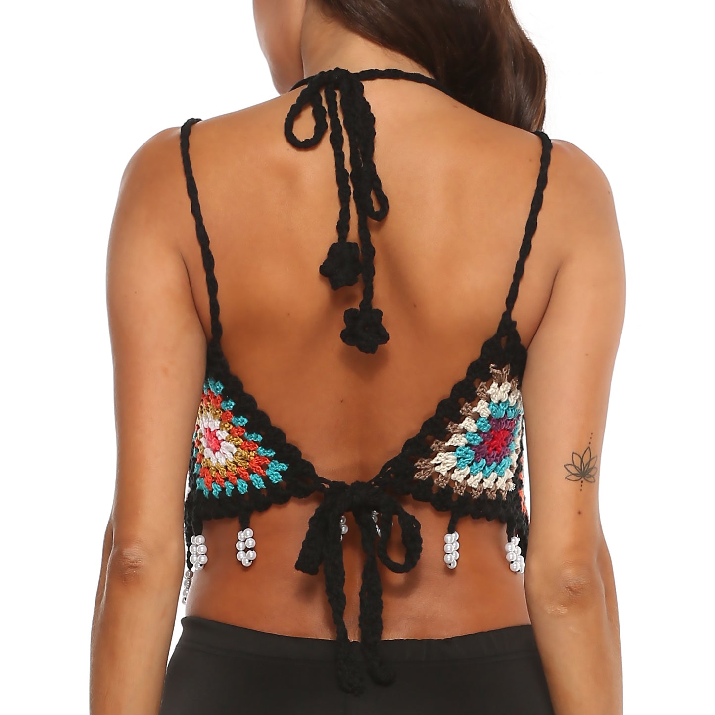 Haut en crochet pour femmes avec des carrés accent colorés Chic und Stil