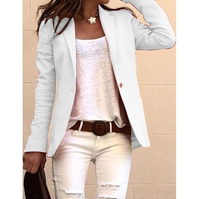 Blazer cintré pour femmes avec un élégant revers Chic und Stil