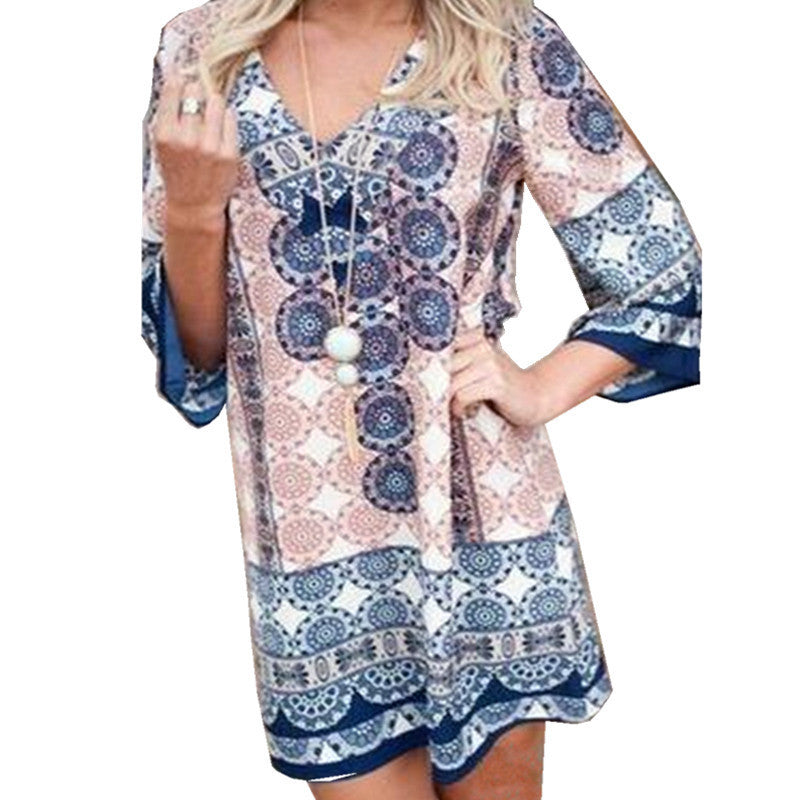 Robe courte décontractée pour femmes avec un motif mandala coloré et des manches évasées Chic und Stil