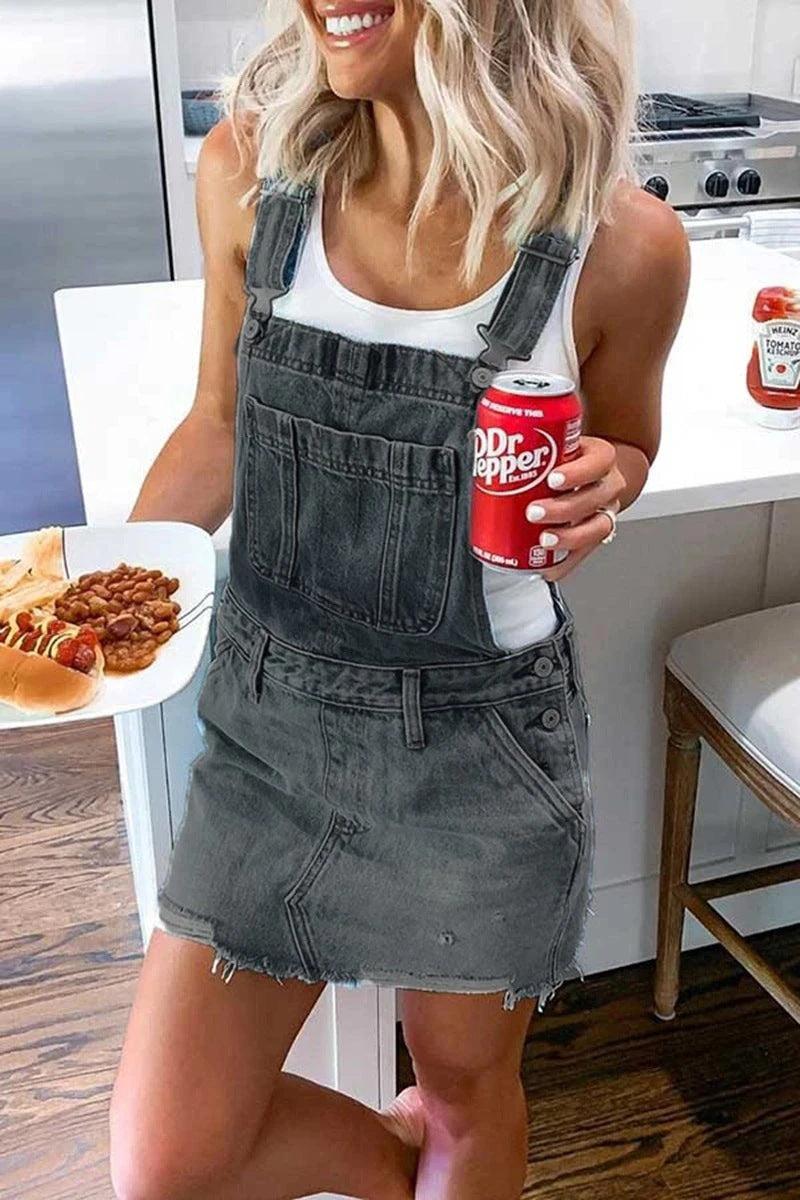 Robe à bretelles pour dames en denim de haute qualité avec des détails de boutons stylés Chic und Stil