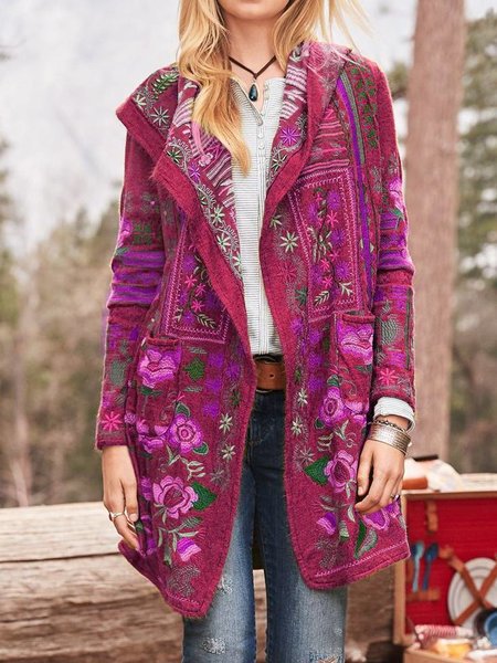 Cardigan en tricot dames joliment brodé avec capuche et poches Chic und Stil