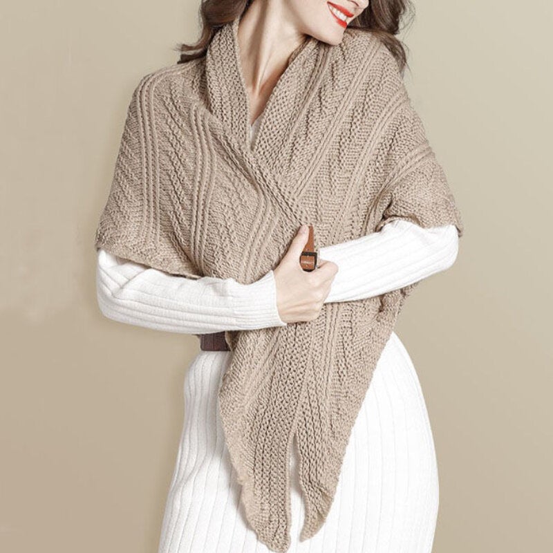 Chic und Stil | Écharpe en tricot triangle avec boucle en cuir