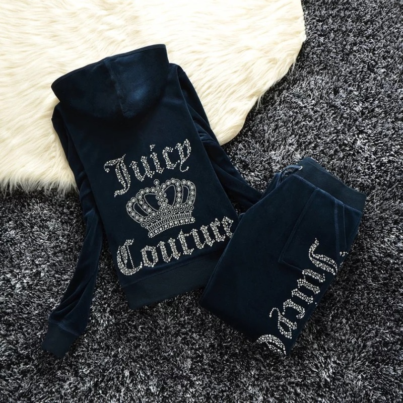 Chic and Stylish | Juicy Sweatshirt and Pants with Diamonds