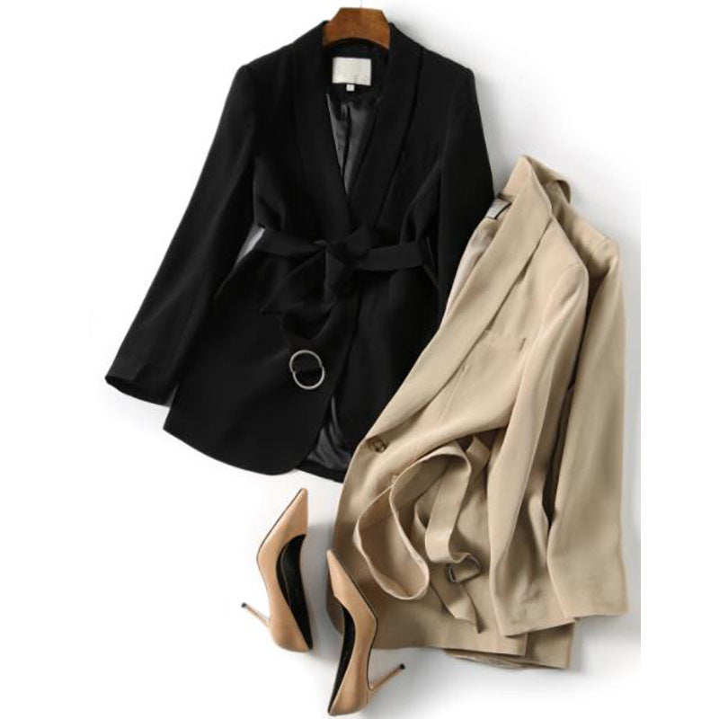 Blazer ajusté pour femmes avec ceinture Chic und Stil 1750847214