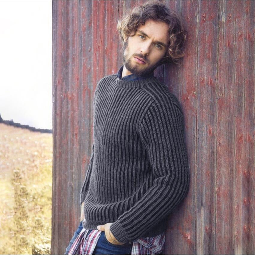 Pull over en tricot côtelé pour hommes avec col rond et coupe décontractée Chic und Stil