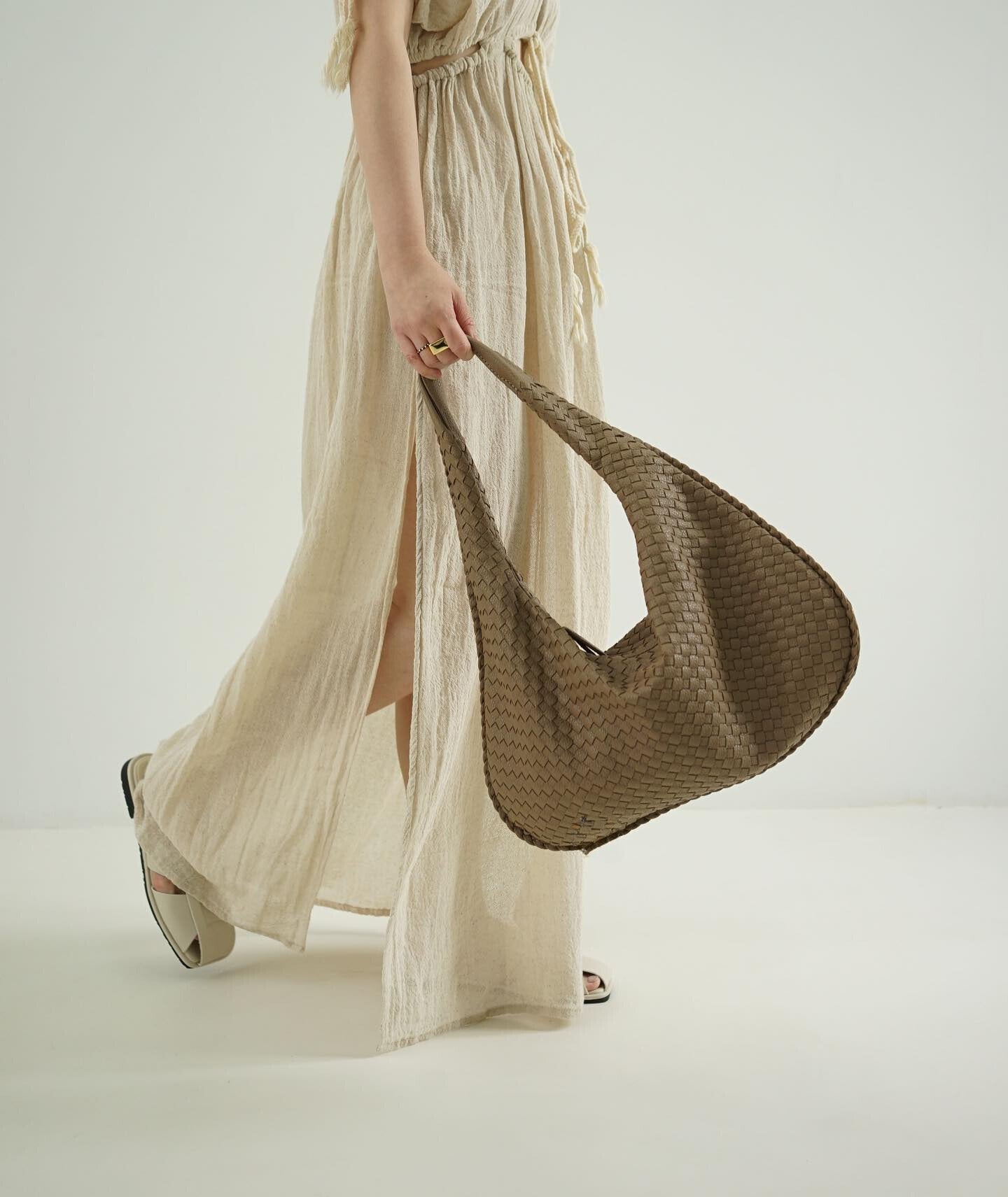 Chic and Style | Elegant Leather Shoulder Bag