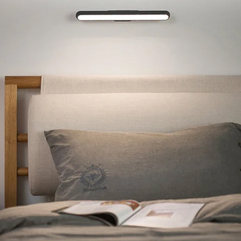 Chic and Style | Magnetic rechargeable touch lamp with long battery life