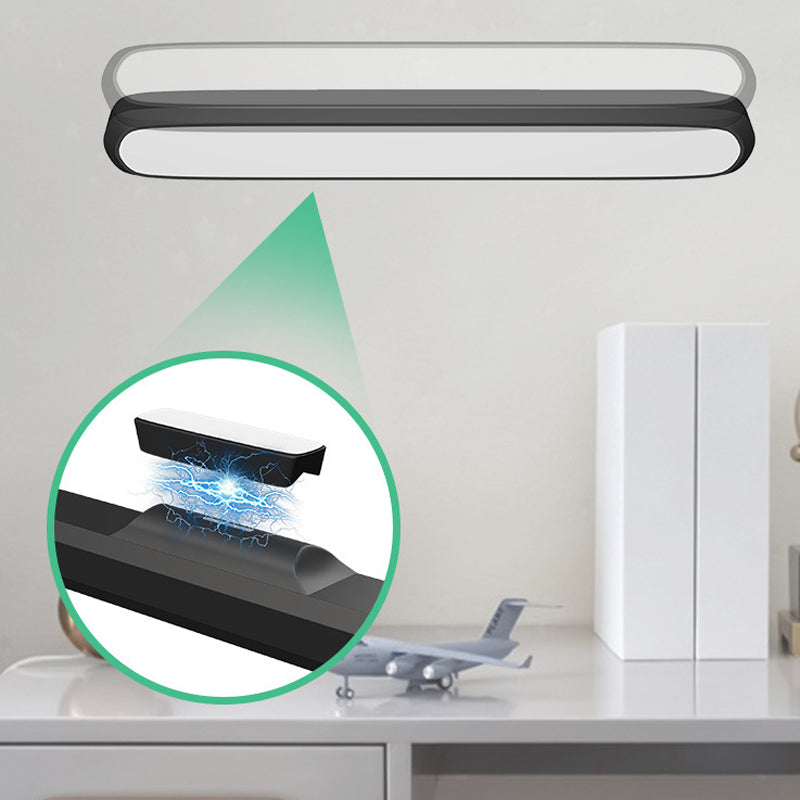 Chic and Style | Magnetic rechargeable touch lamp with long battery life