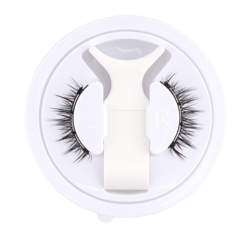 Chic und Stil | Reusable Magnetic Eyelashes and Tweezers Set – No Glue Required