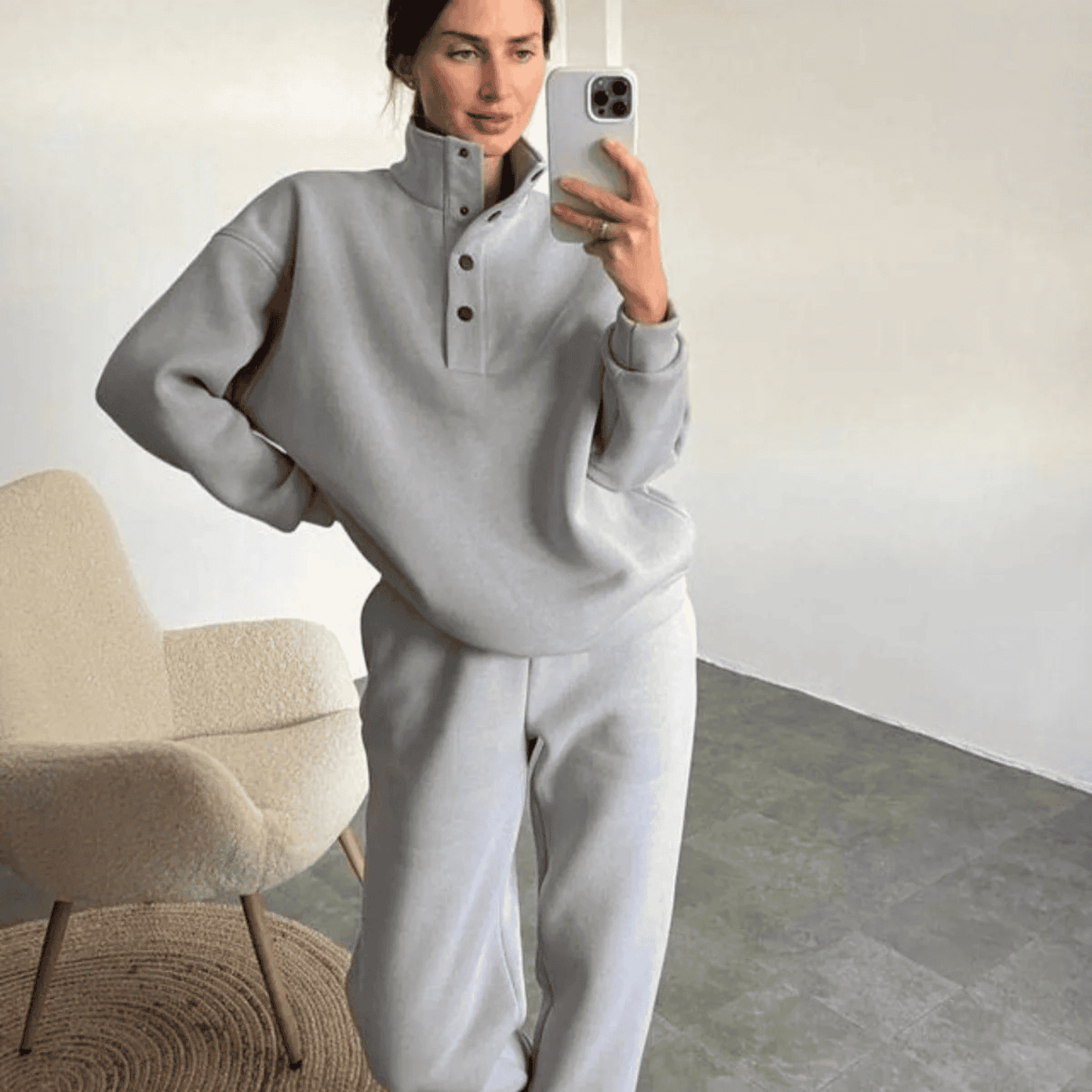 Chic und Stil | High collar and snap buttons separate pants women's tracksuit