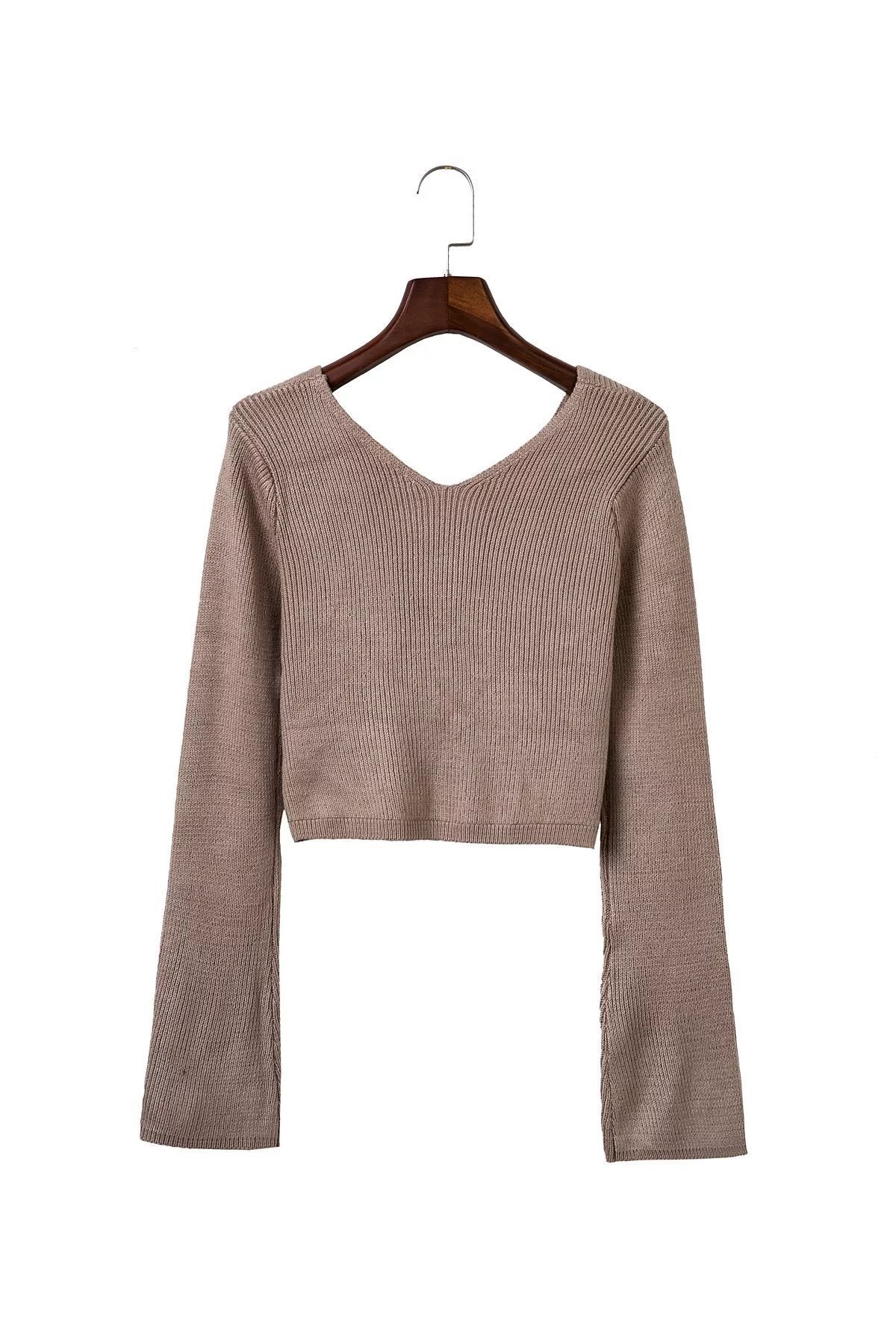 Pull en tricot cropped pour femmes avec design asymétrique et jupe crayon ajustée Chic und Stil