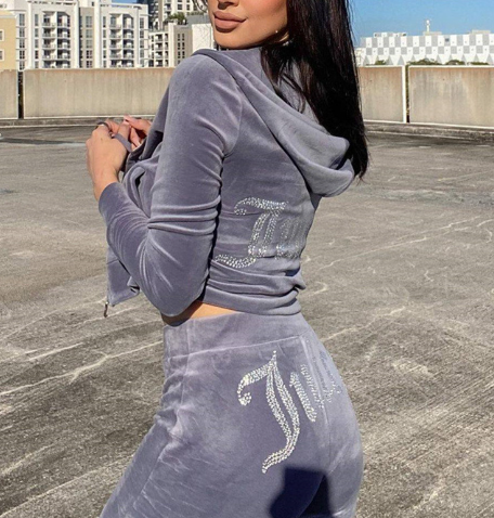 Chic and Stylish | Juicy Sweatshirt and Pants with Diamonds