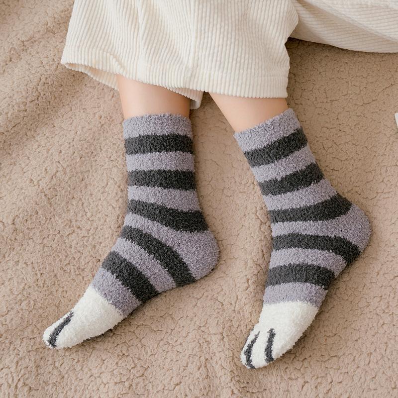 Chic and Style | Thick and warm floor socks with soft cat claws