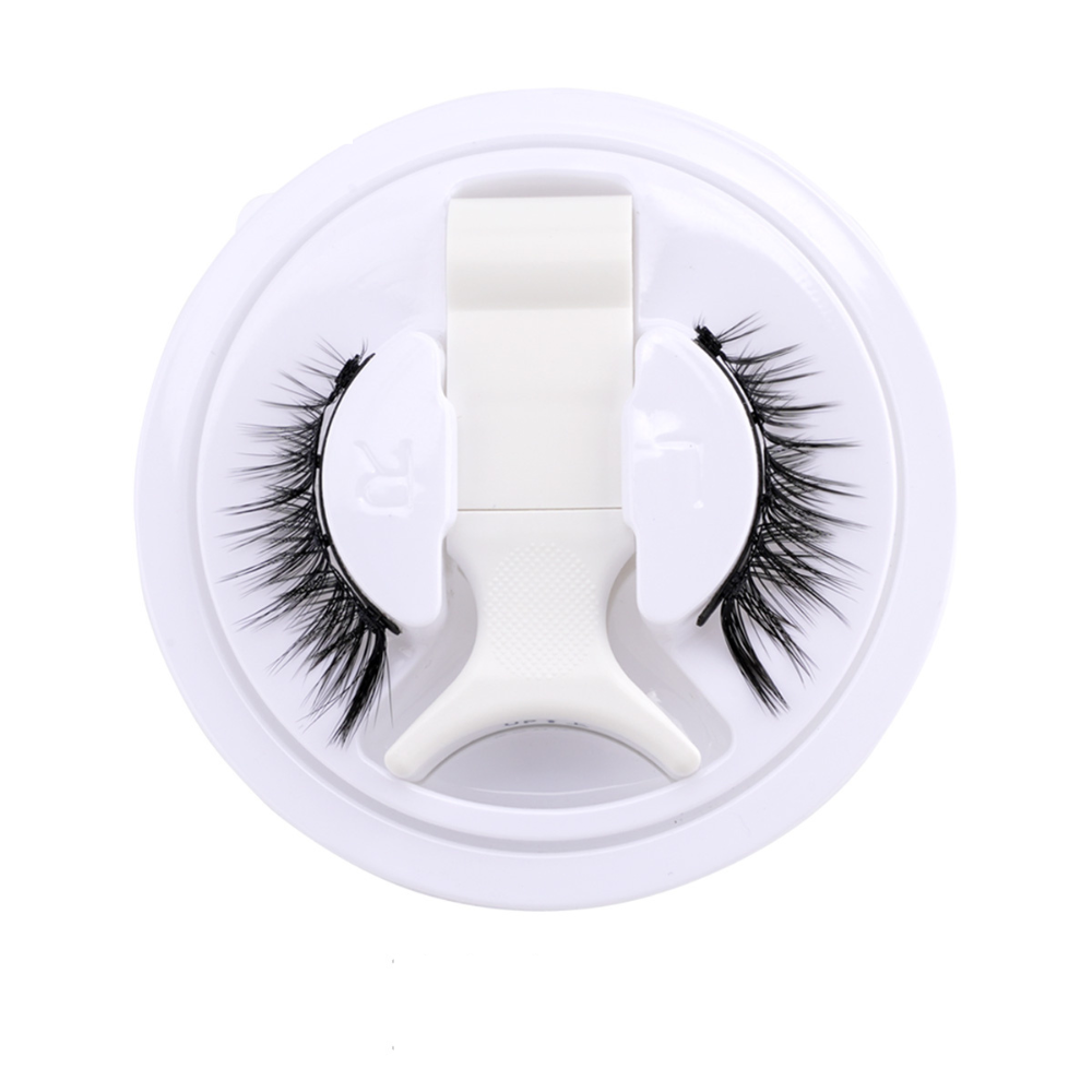 Chic und Stil | Reusable Magnetic Eyelashes and Tweezers Set – No Glue Required