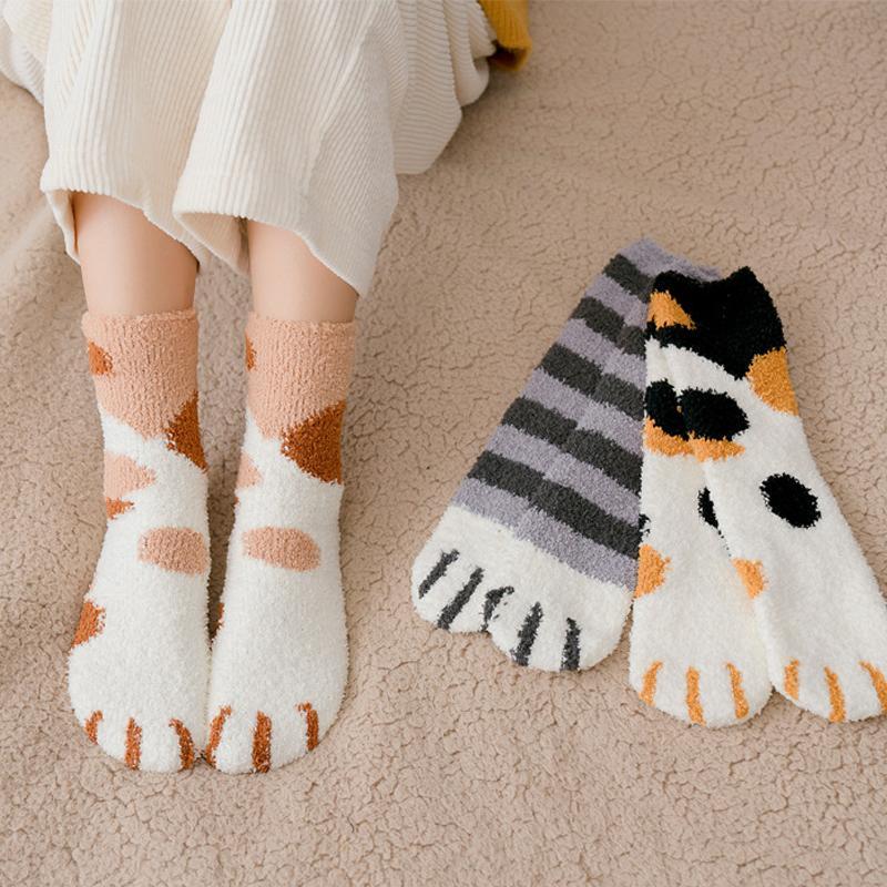Chic and Style | Thick and warm floor socks with soft cat claws