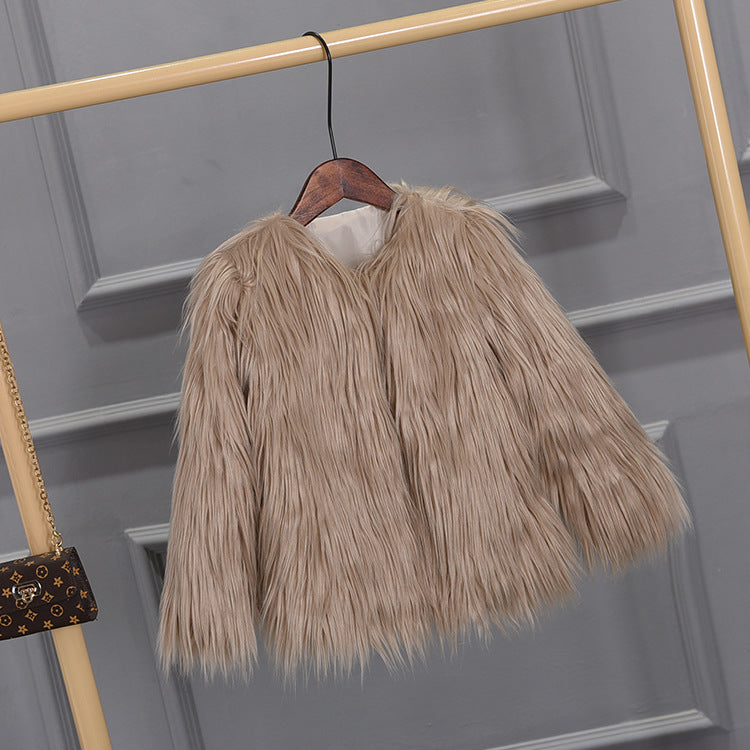 Veste en fausse fourrure féminine à coupe volumineuse Chic und Stil
