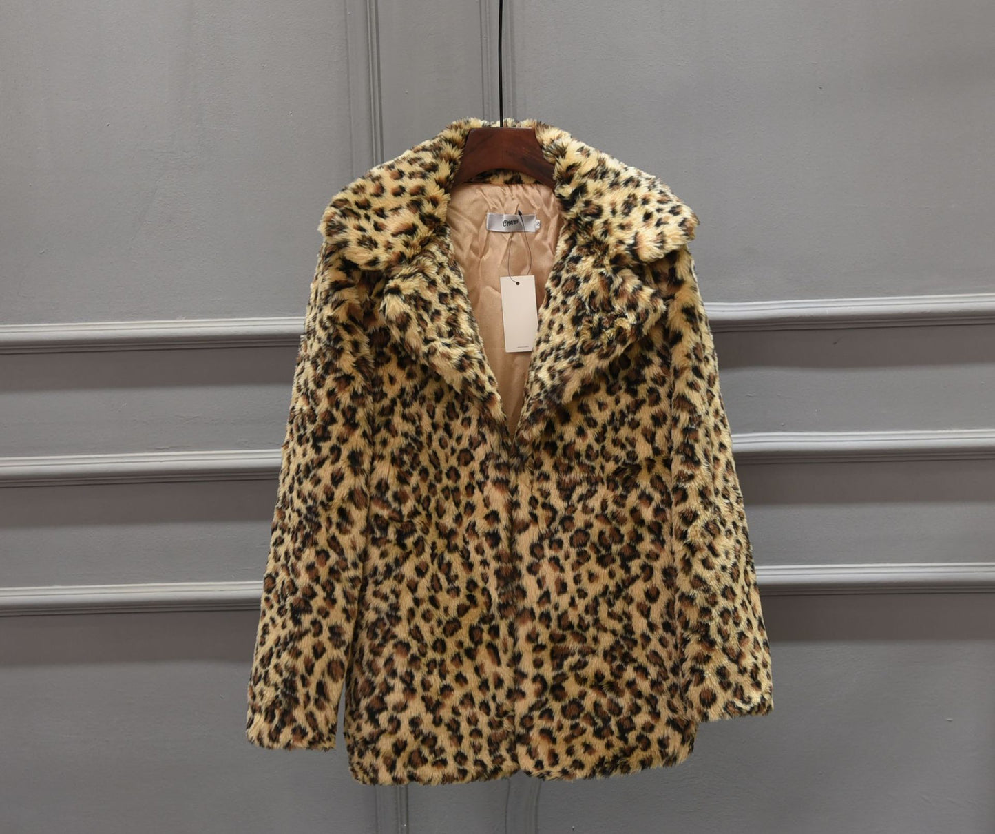 Veste en fausse fourrure de luxe pour femmes à motif léopard Chic und Stil