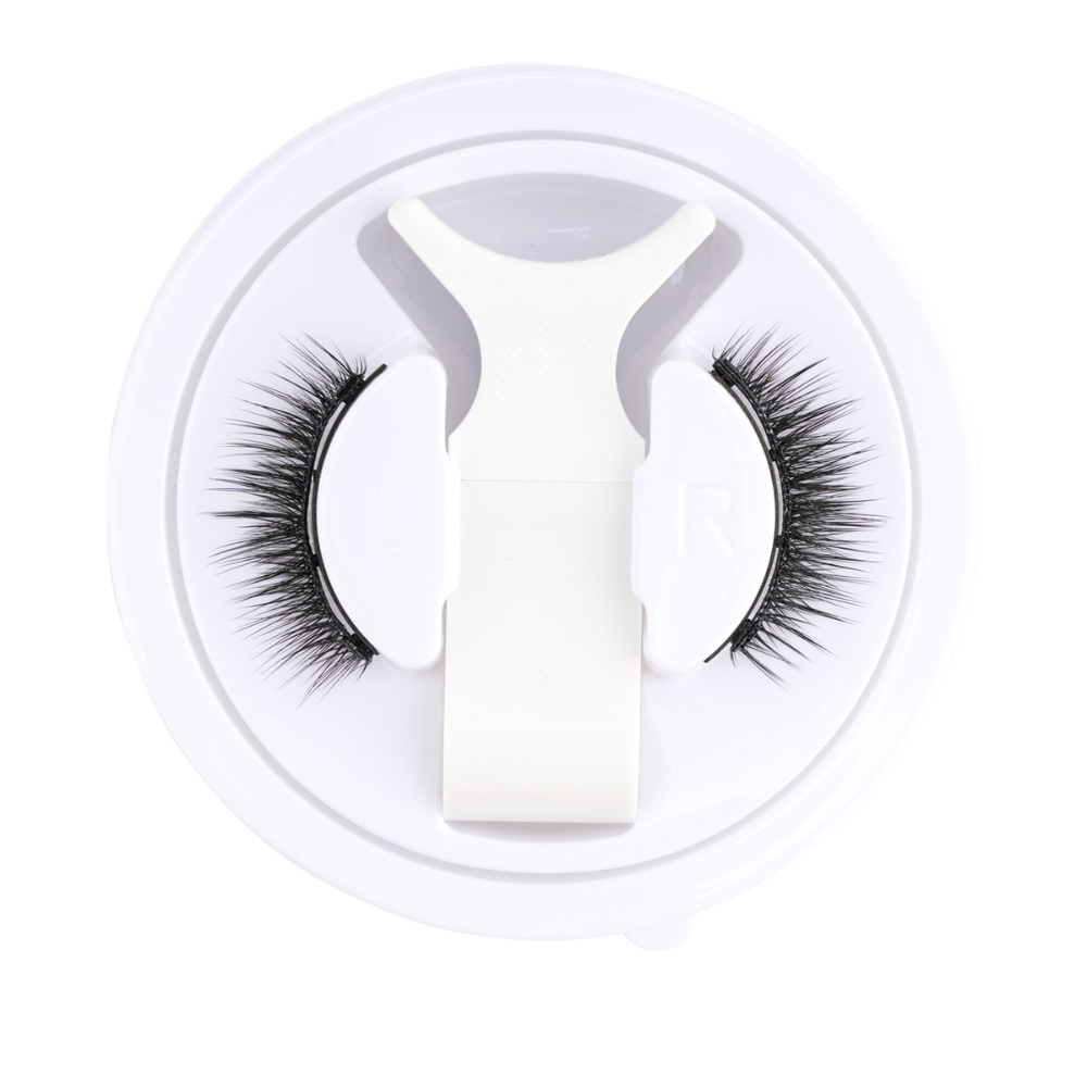 Chic und Stil | Reusable Magnetic Eyelashes and Tweezers Set – No Glue Required