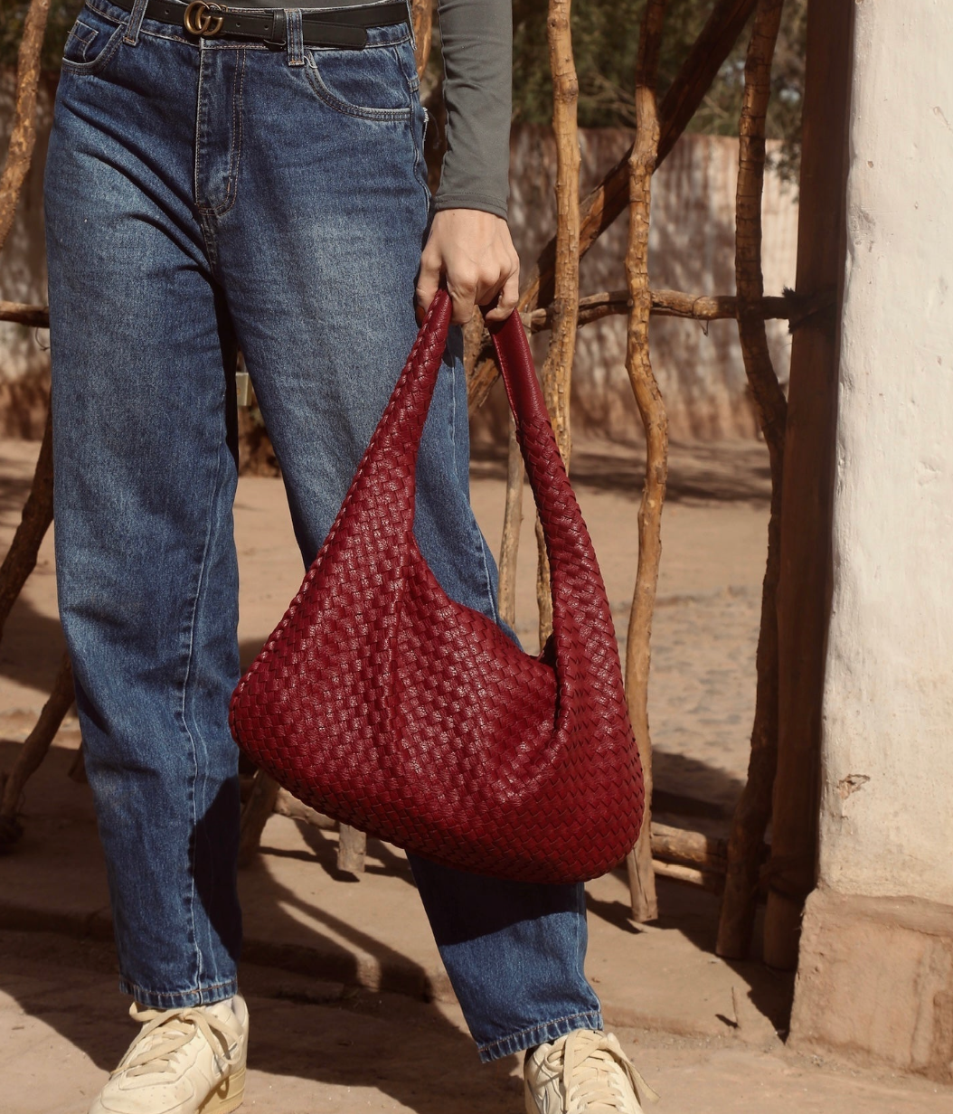 Chic and Style | Elegant Leather Shoulder Bag