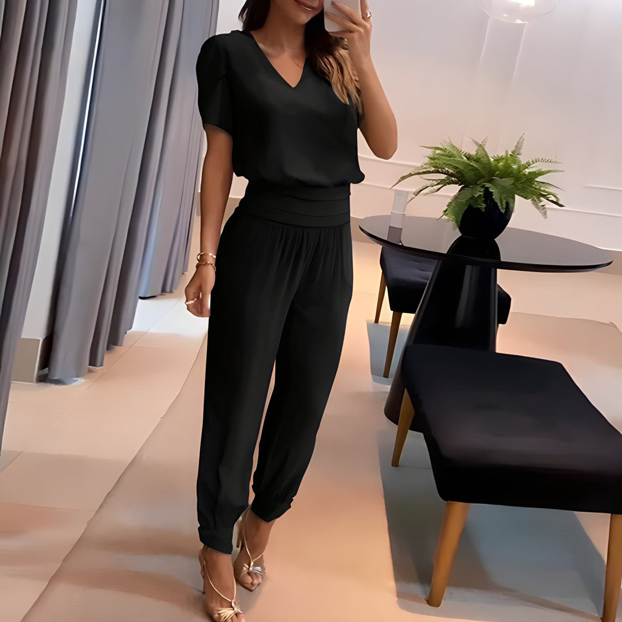Chic und Stil | Blouse and Pants - Stylish Elegance and Comfort