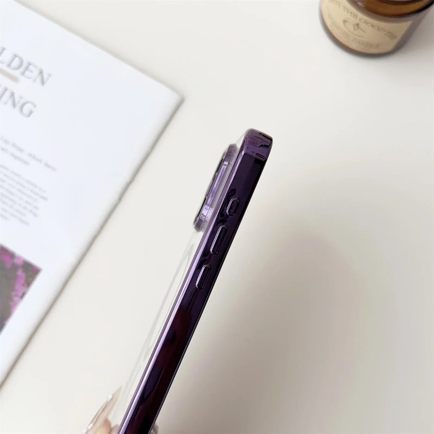 Chic and Style | iPhone Best MagSafe Shoulder Case - "Saint"