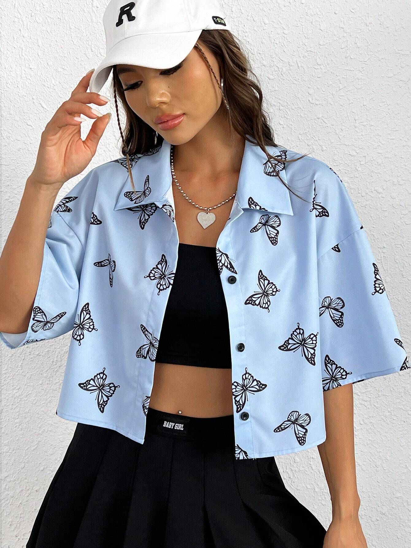 Chemise à boutons à manches courtes imprimé papillon Chic und Stil
