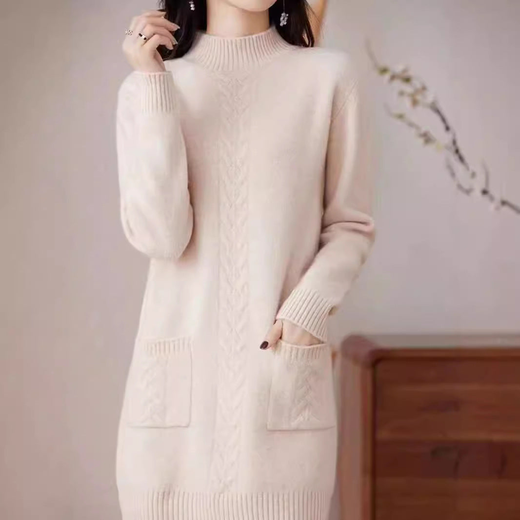 Robe en tricot pour femmes avec un design de poches pratique et un motif de tresses élégant Chic und Stil