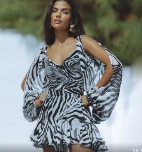 Robe portefeuille pour femmes avec des manches fluides et motif léopard Chic und Stil