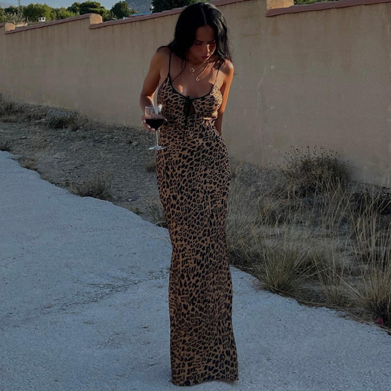 Robe maxi chic à bretelles spaghetti Chic und Stil femme