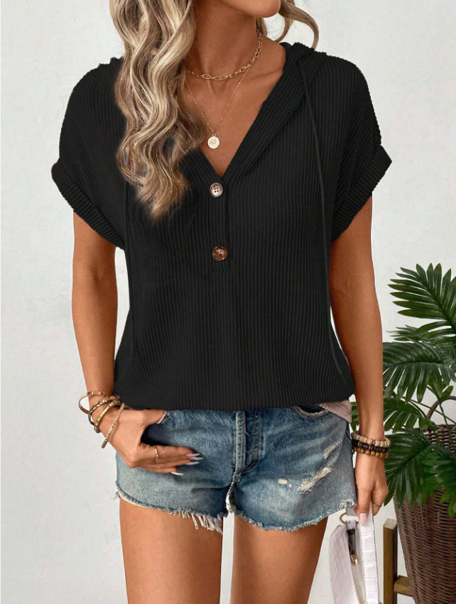 Chemise à manches courtes décontractée pour femmes avec patte de boutonnage et capuche Chic und Stil