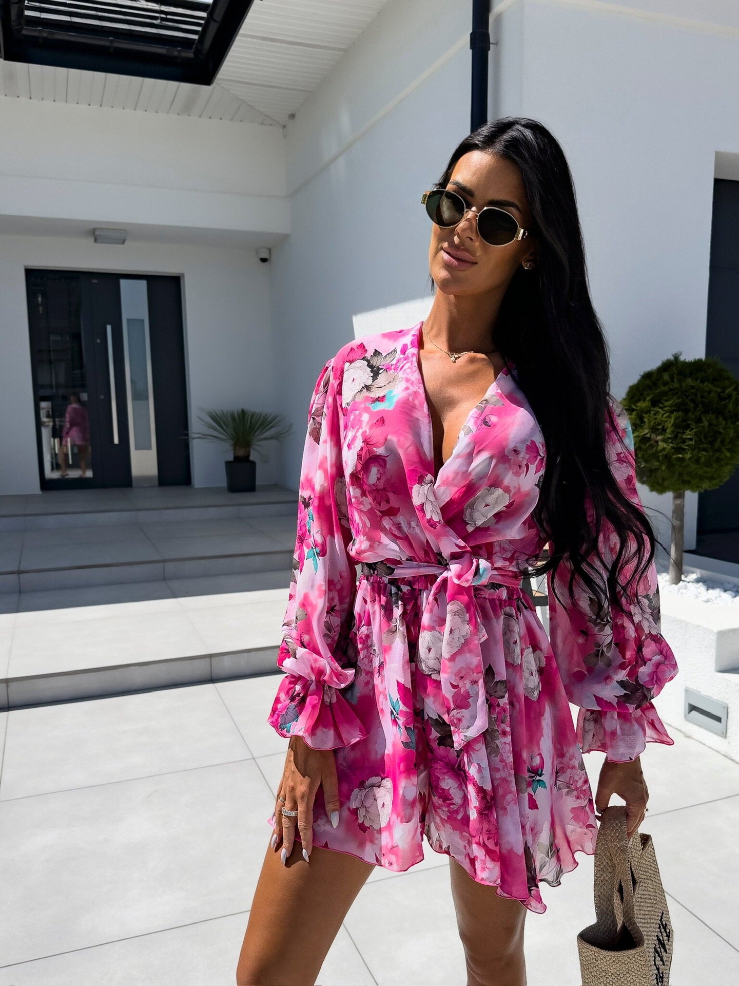 Women's Floral Print Wrap Dress with Tie Sleeves Chic und Stil