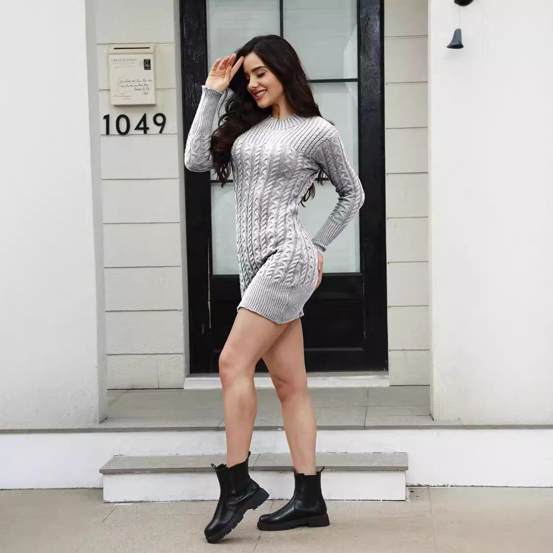Robe en tricot pour femmes avec un motif de tresses artistique et une coupe ajustée Chic und Stil