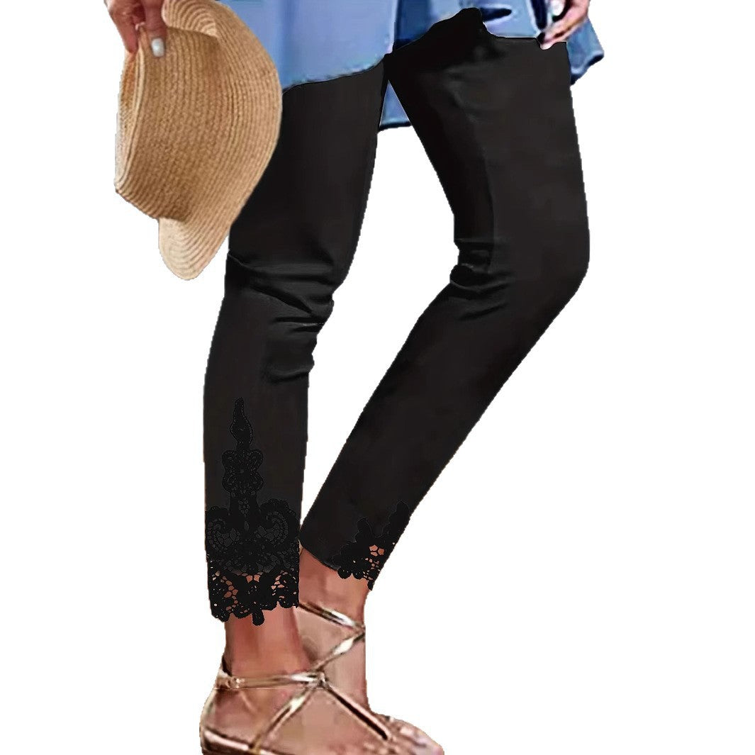 Leggings pour femmes avec ourlet en dentelle et taille élastique Chic und Stil