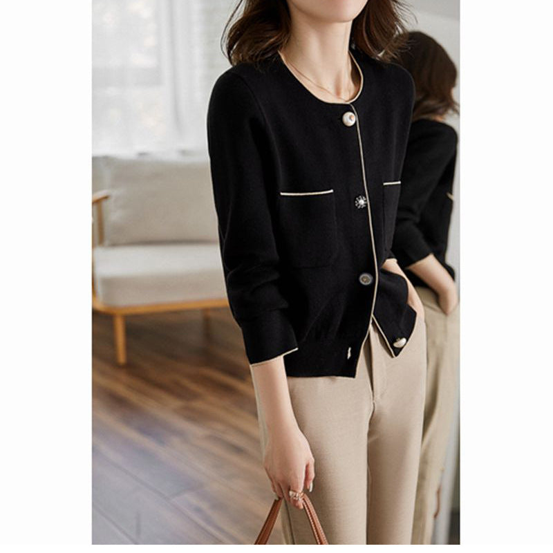 Cardigan ajusté pour femmes avec détails de poches Chic und Stil
