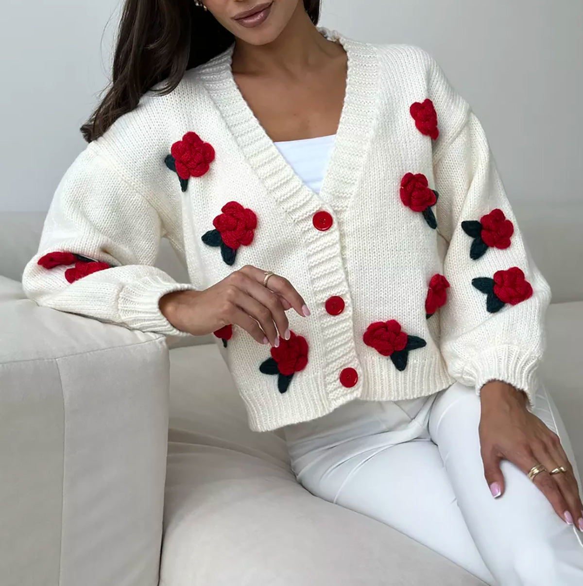 Dames cardigan avec des applications florales et des manches volumineuses Chic und Stil