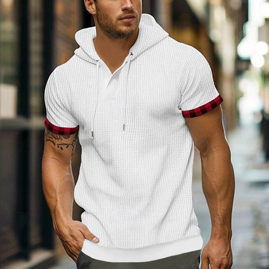 Chemise à manches courtes sportive pour hommes avec capuche et détails à carreaux Chic und Stil