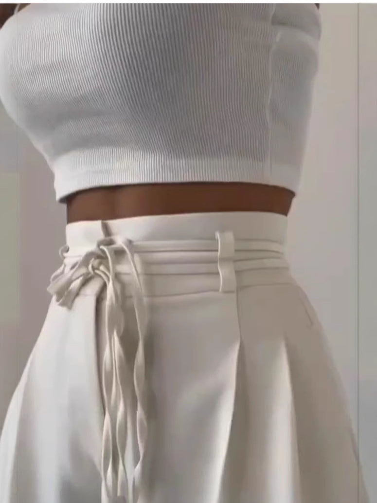 Pantalon chino ample pour femmes avec taille haute et cordon de serrage ajustable Chic und Stil