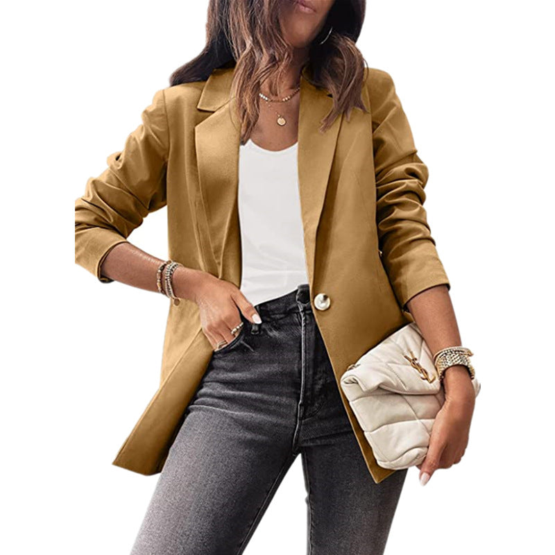 Veste élégante pour femmes avec coupe originale et détails de boutons discrets Chic und Stil