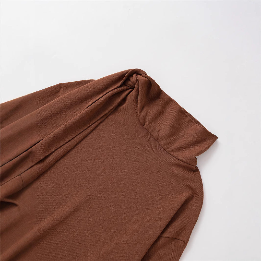 Pull moderne pour dames avec col asymétrique Chic und Stil