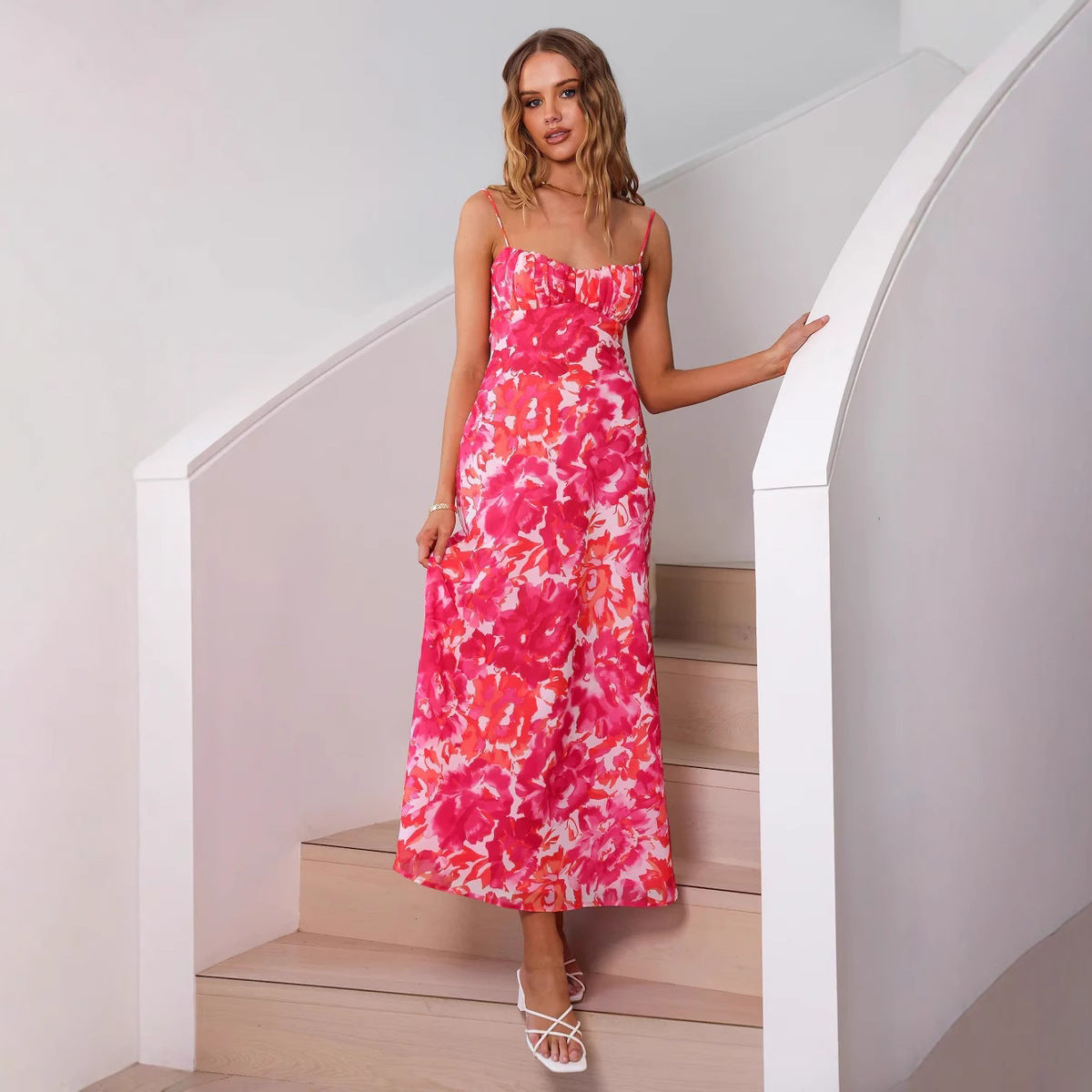 Robe Maxi Fleur Damen avec ourlet volants Chic und Stil