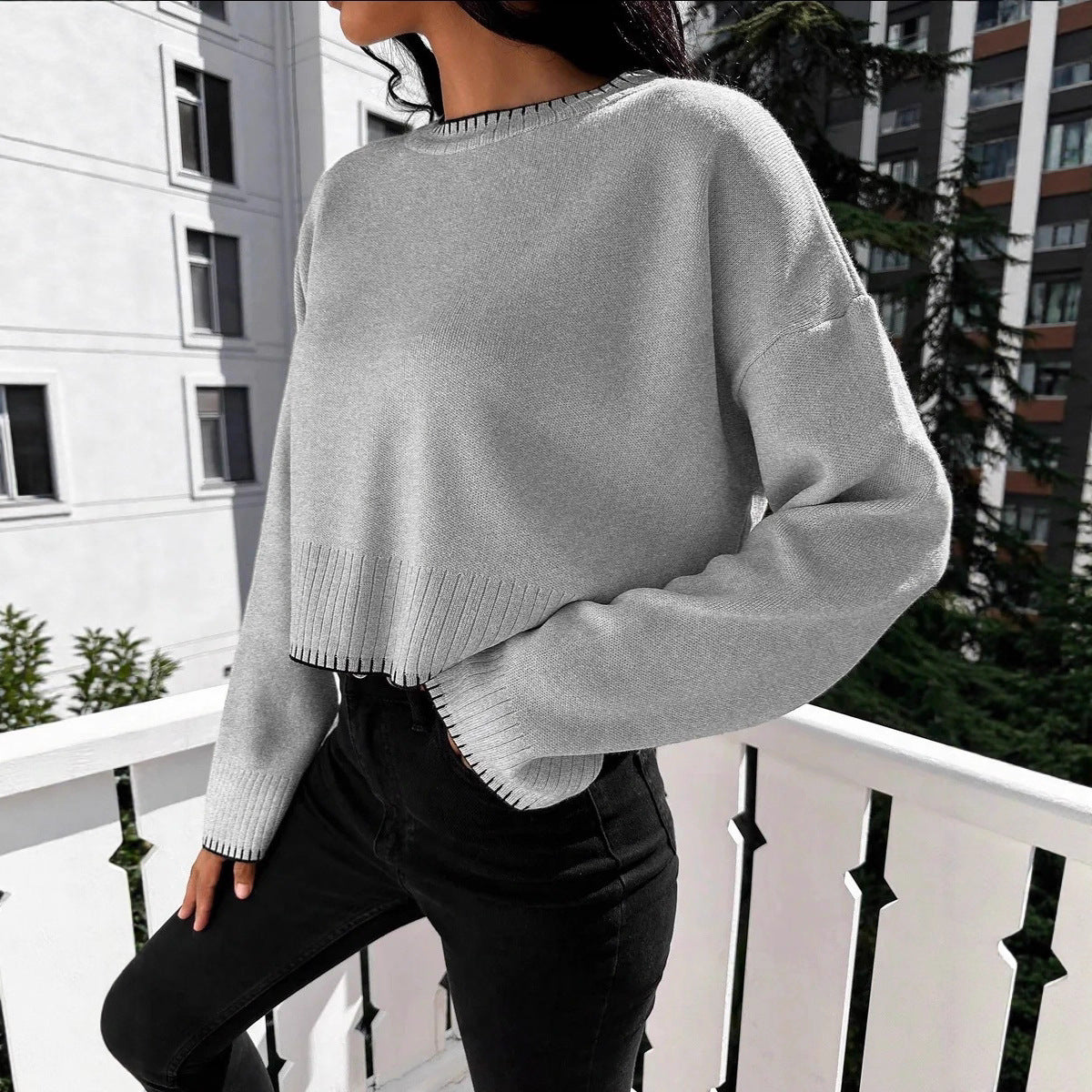 Pull en maille cropped pour femmes avec une fine structure côtelée et une coupe décontractée Chic und Stil