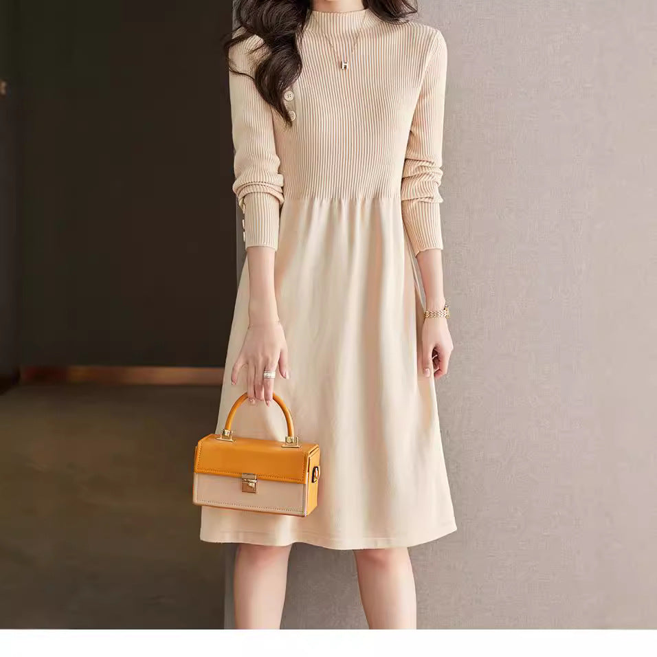 Robe en tricot pour femmes avec des détails de boutons élégants et un col rond Chic und Stil
