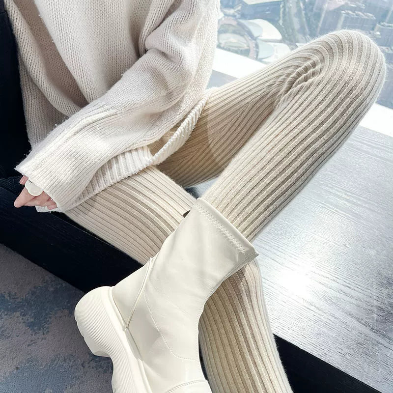 Ribbed leggings for women with high waist and fine texture Chic and Style