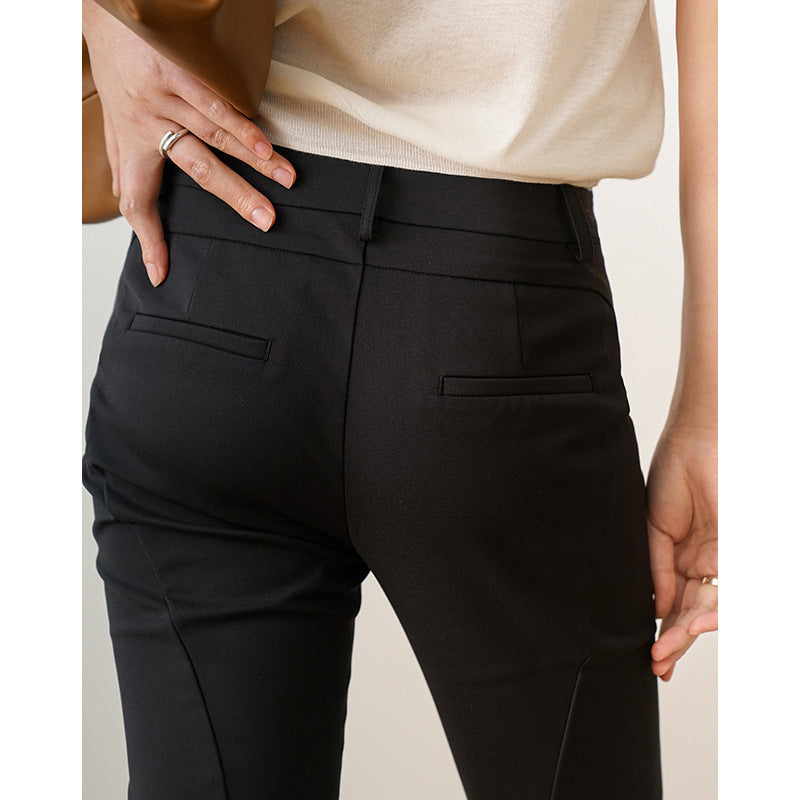 Pantalon de bureau pour femmes, ajusté et longueur cheville Chic und Stil