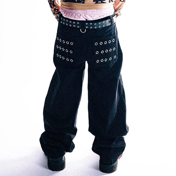 Pantalon cargo pour femmes avec œillets et design contrastant Chic und Stil